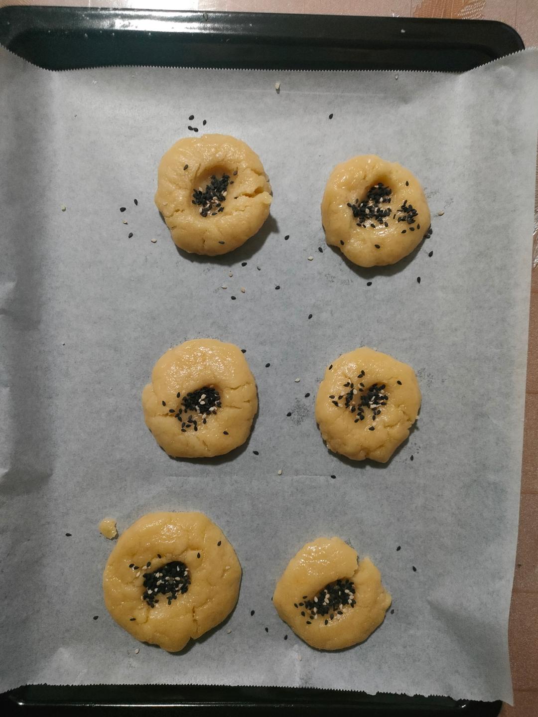 轻轻一按就碎掉的原味桃酥（不输猪油版）