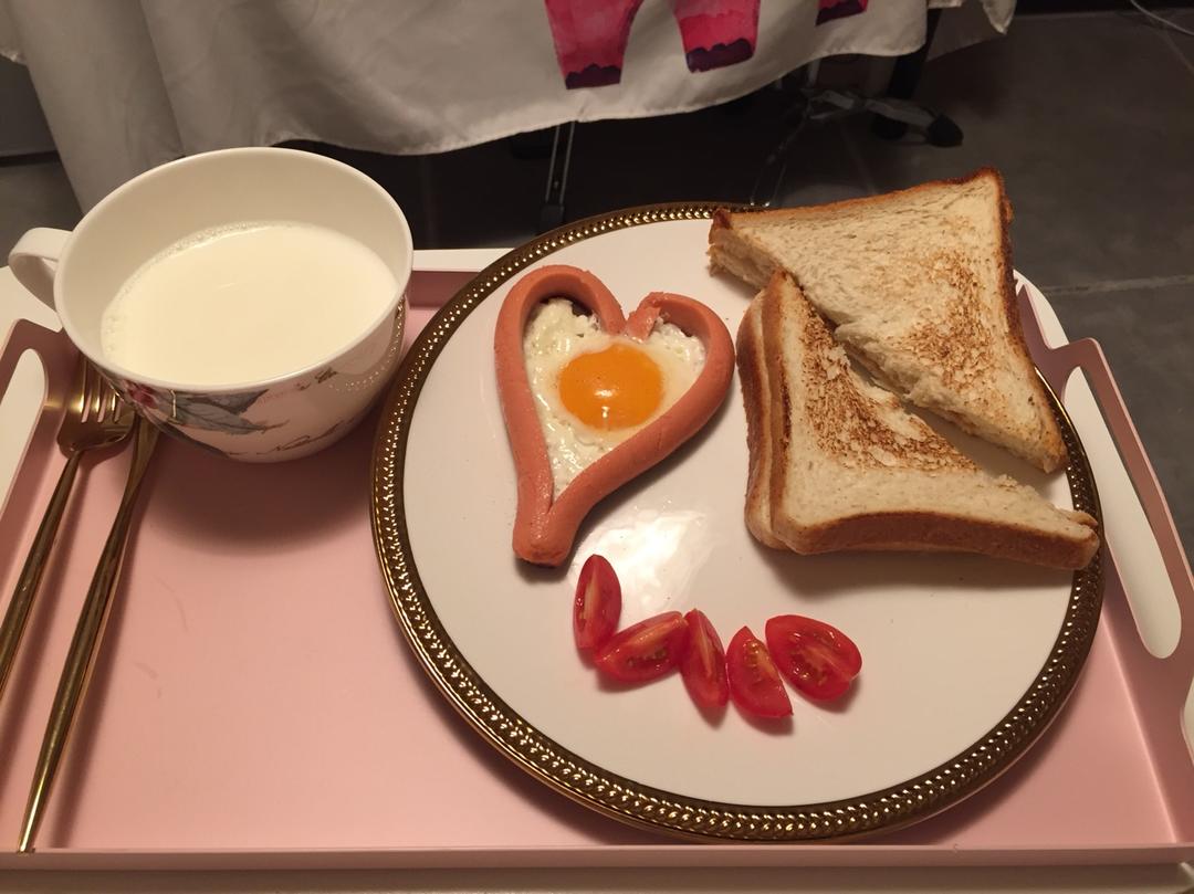 爱心香肠煎蛋