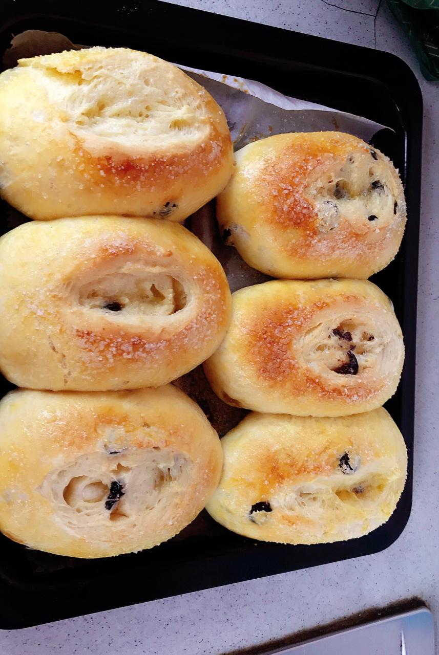 葡萄软欧（仿原麦山丘）Milk flavored bread filled with raisins and butter