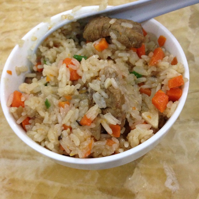 喷香排骨焖饭（爆好吃）