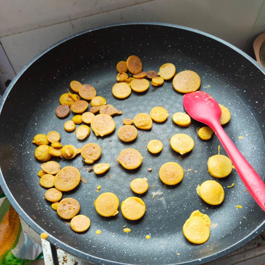 苹果胡萝卜小软饼 宝宝辅食食谱