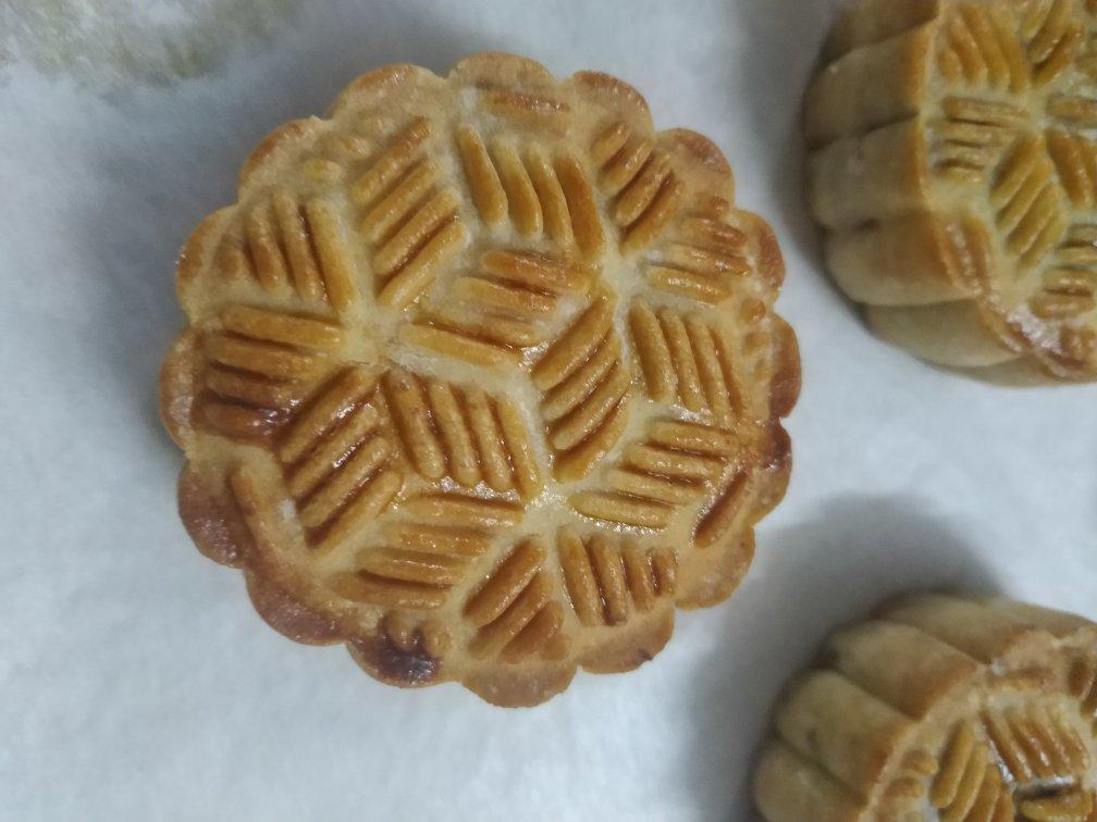 广式月饼—蛋黄莲蓉月饼