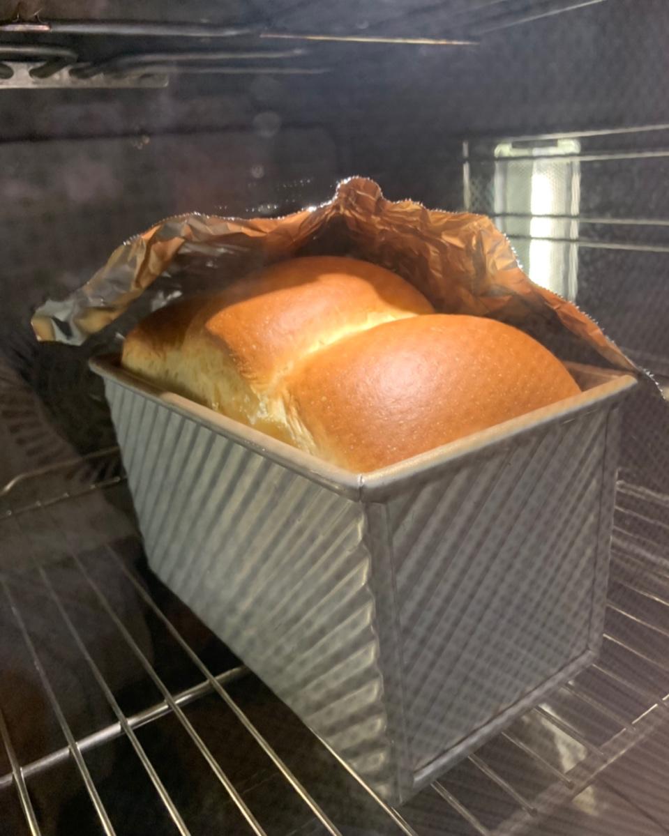 王传仁师傅的甜吐司 香甜的黄油味~是我的菜呀~