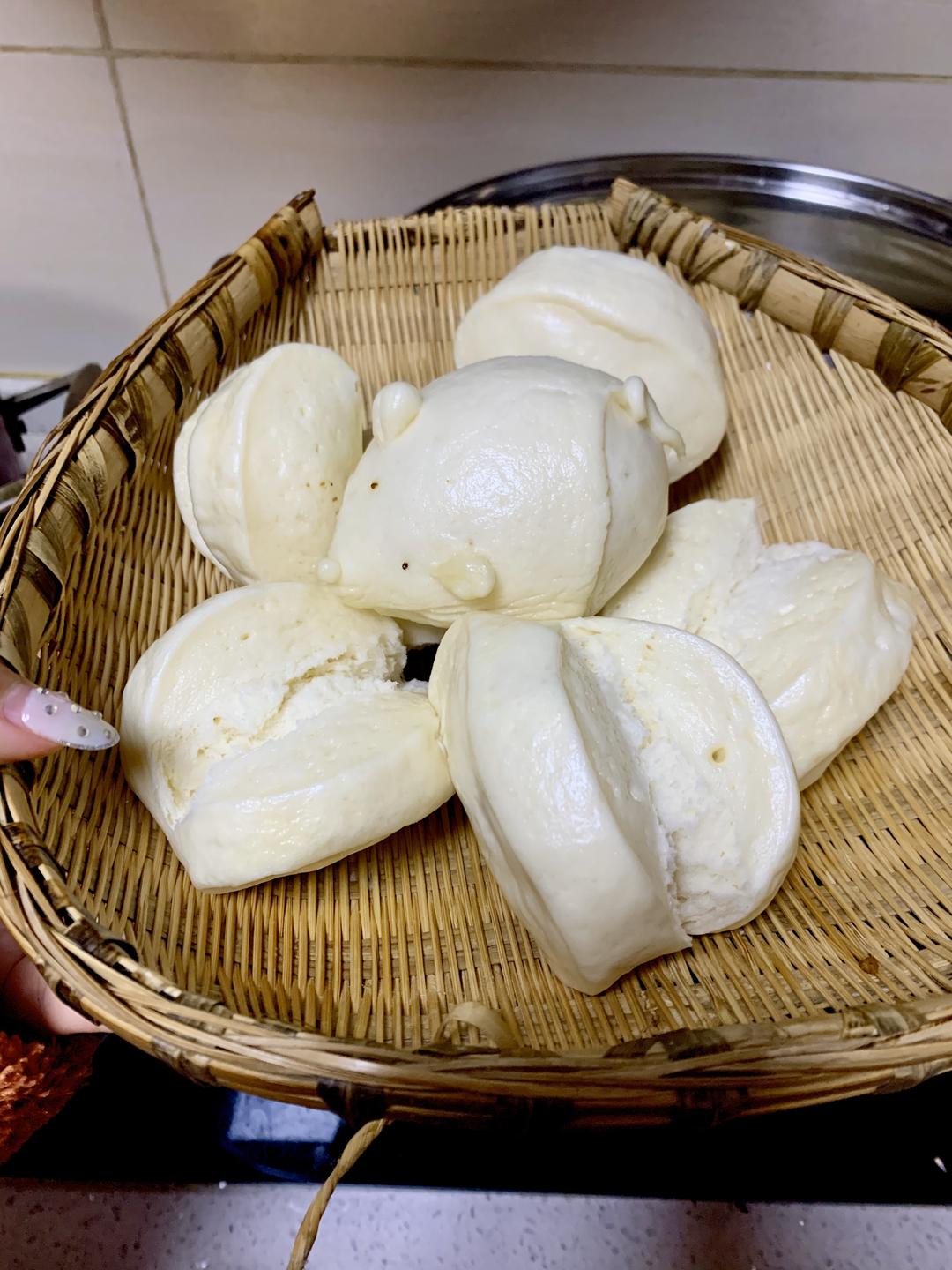 胖嘟嘟的奶香包子