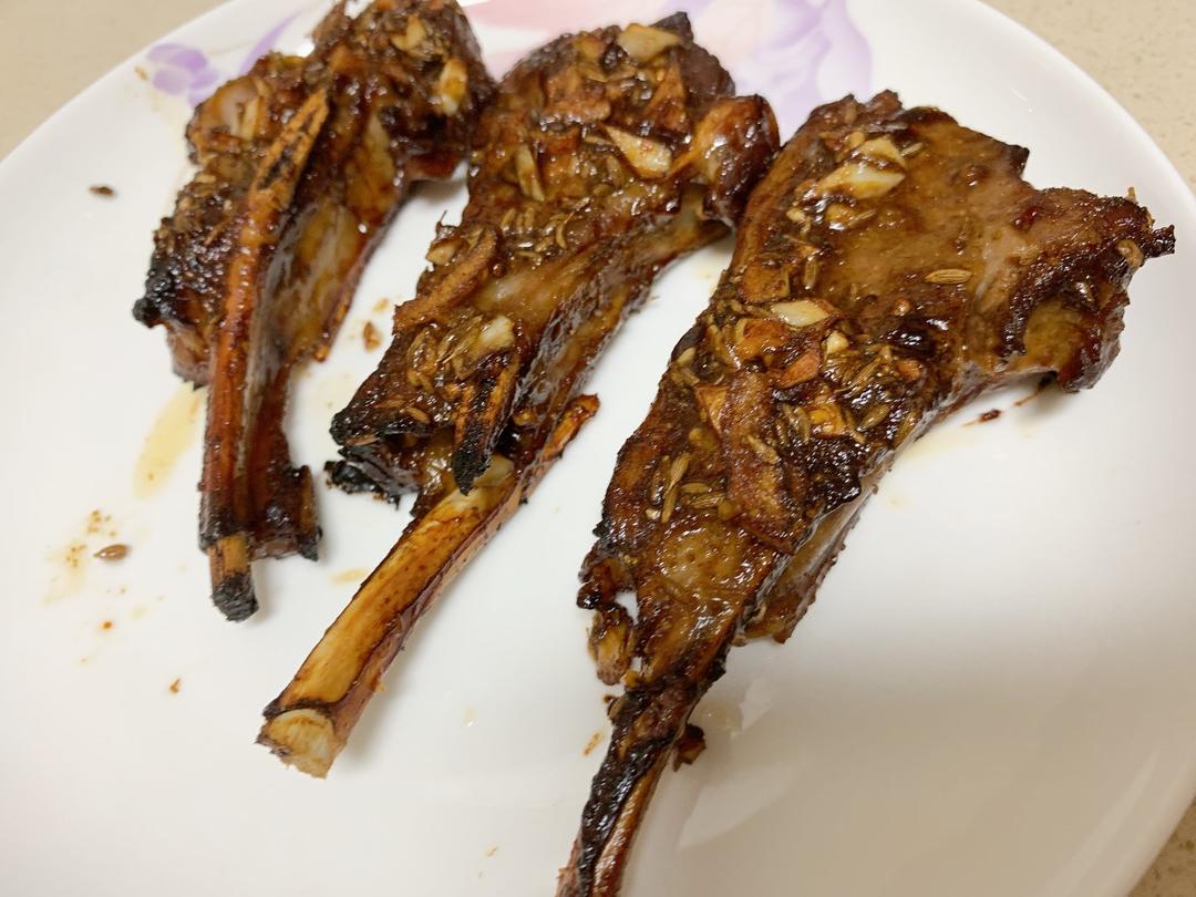 秒杀烧烤摊的烤羊排