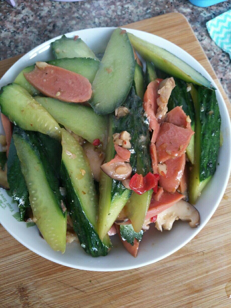 香菇肉片炒青瓜