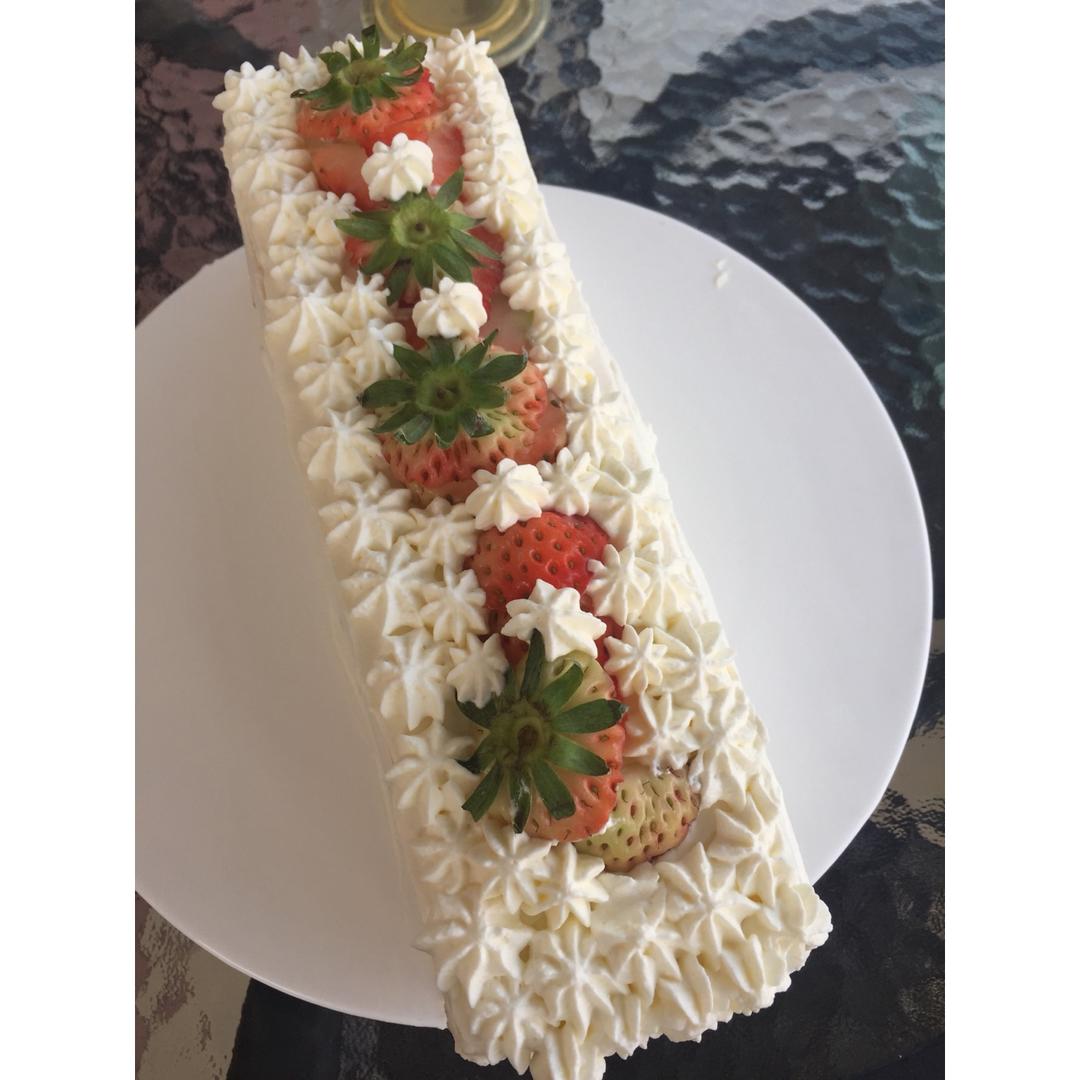 草莓城堡蛋糕