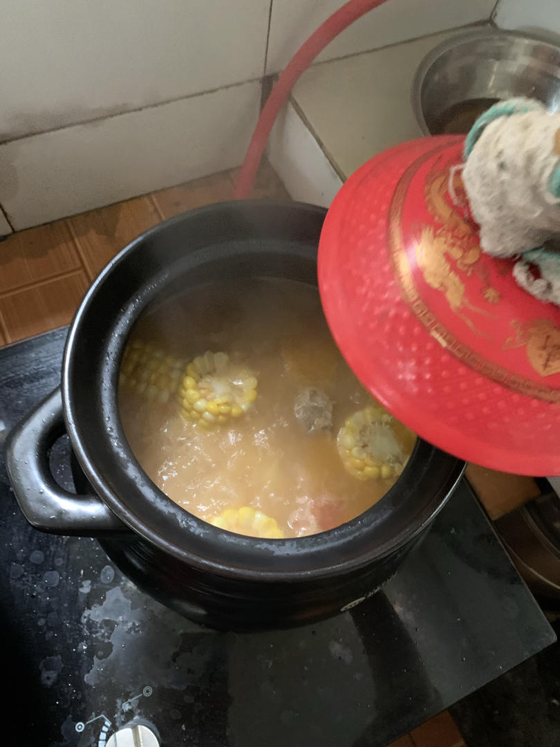 番茄玉米排骨汤