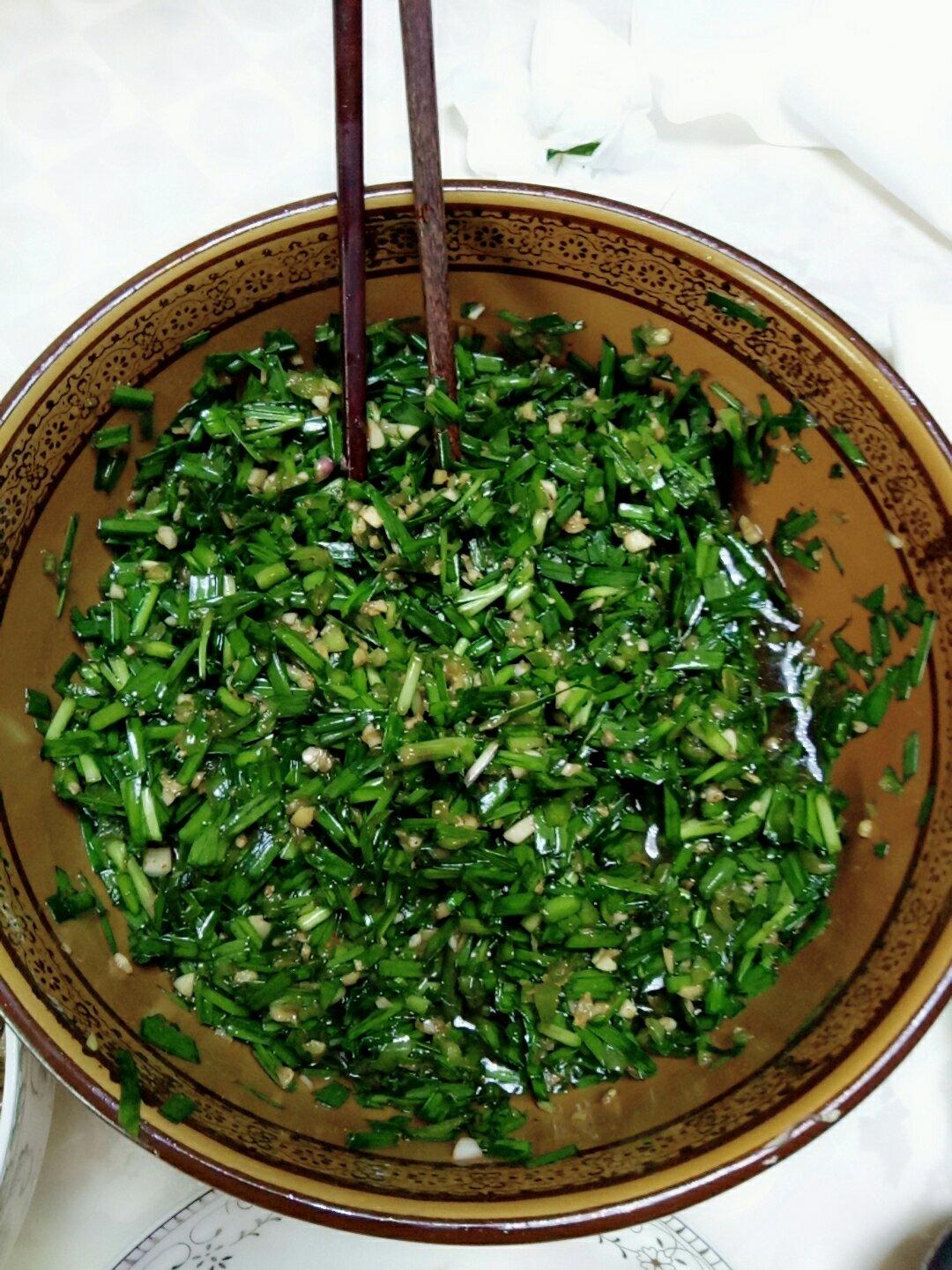 凉拌韭菜