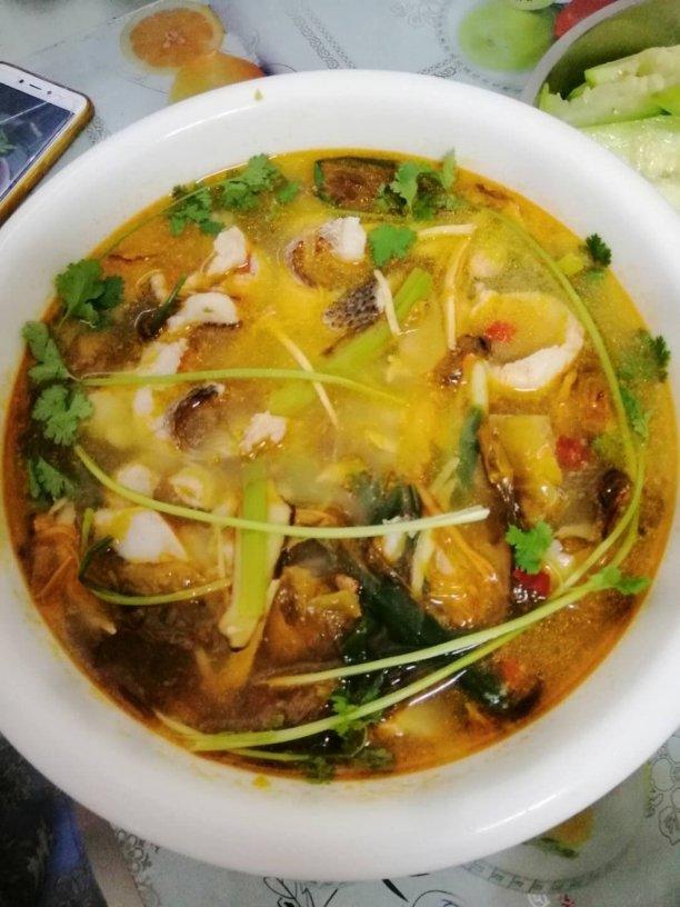 酸菜鲈鱼、水煮鱼（附如何片鱼肉及让鱼肉不腥的小妙招）