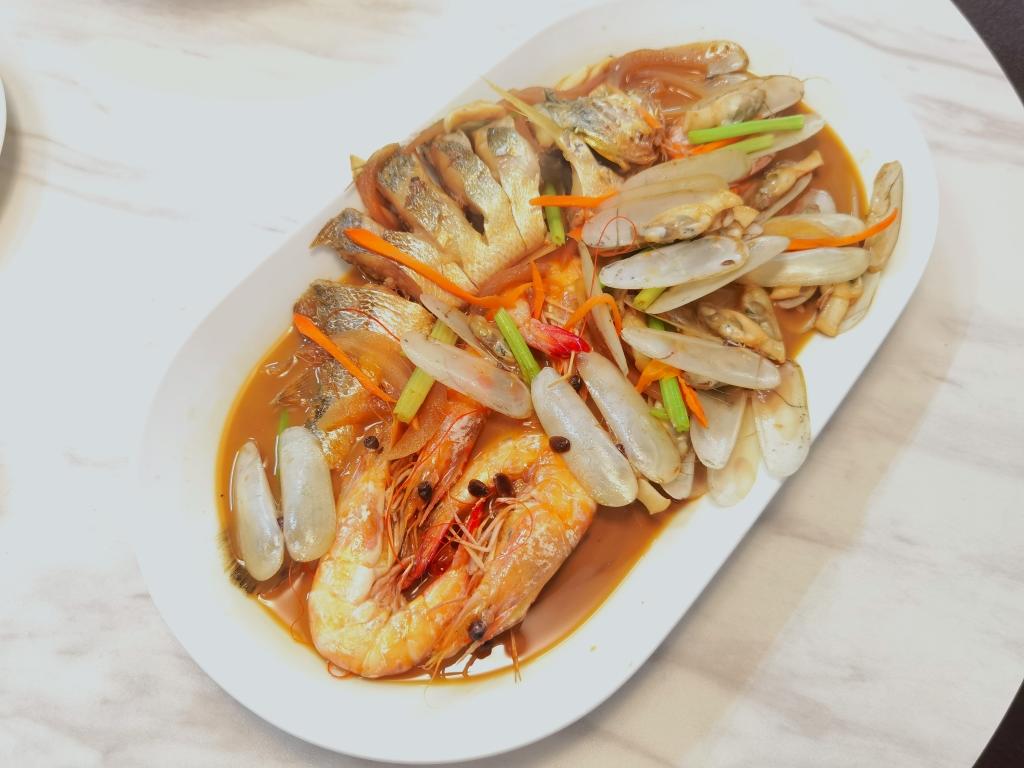 红烧海鲜大杂烩