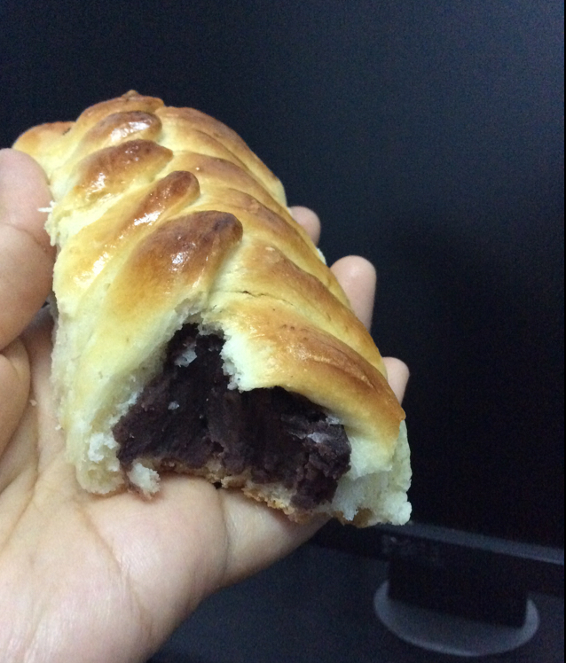 淡奶油豆沙面包