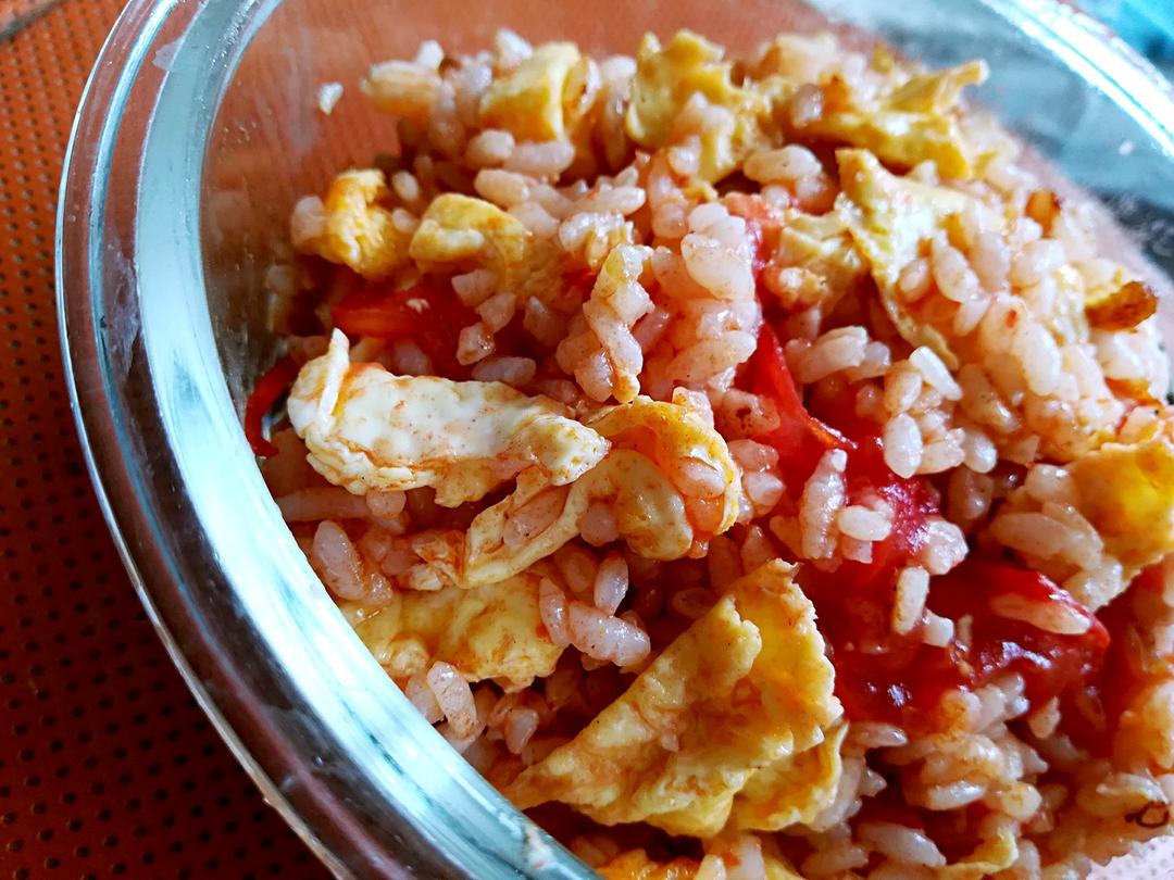 西红柿鸡蛋炒饭