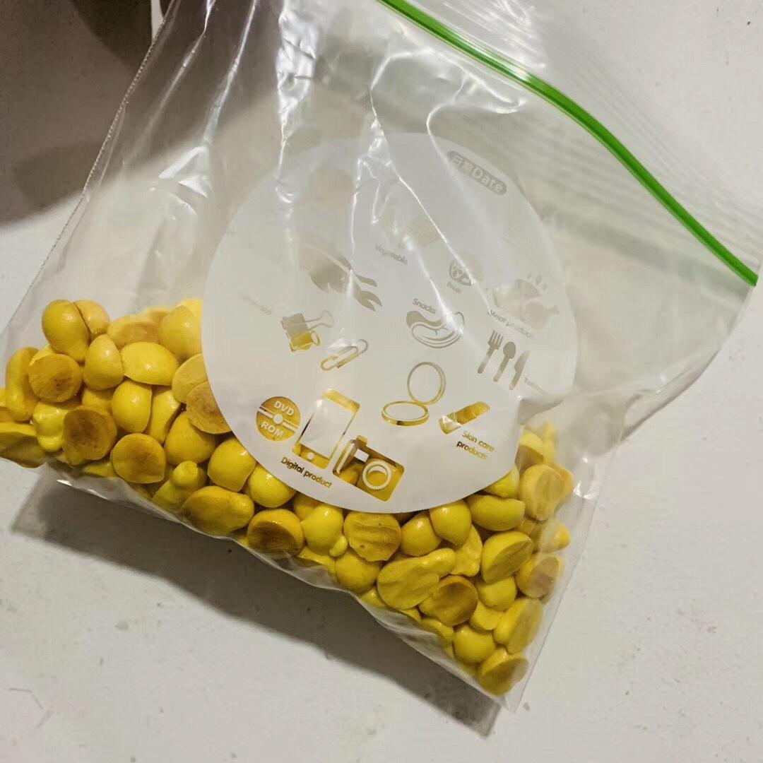 蛋黄溶豆八个月小baby