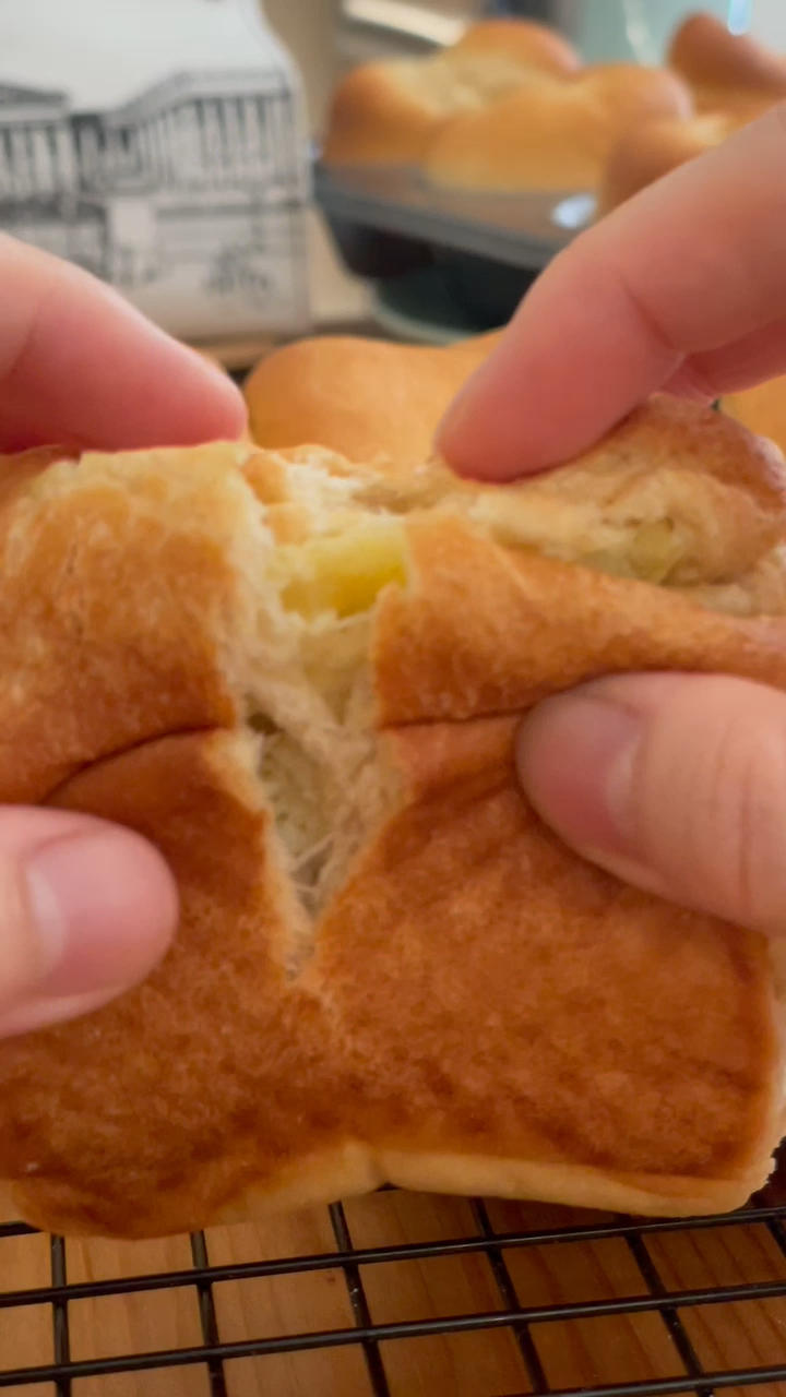 软到直不起腰的云朵榴莲吐司