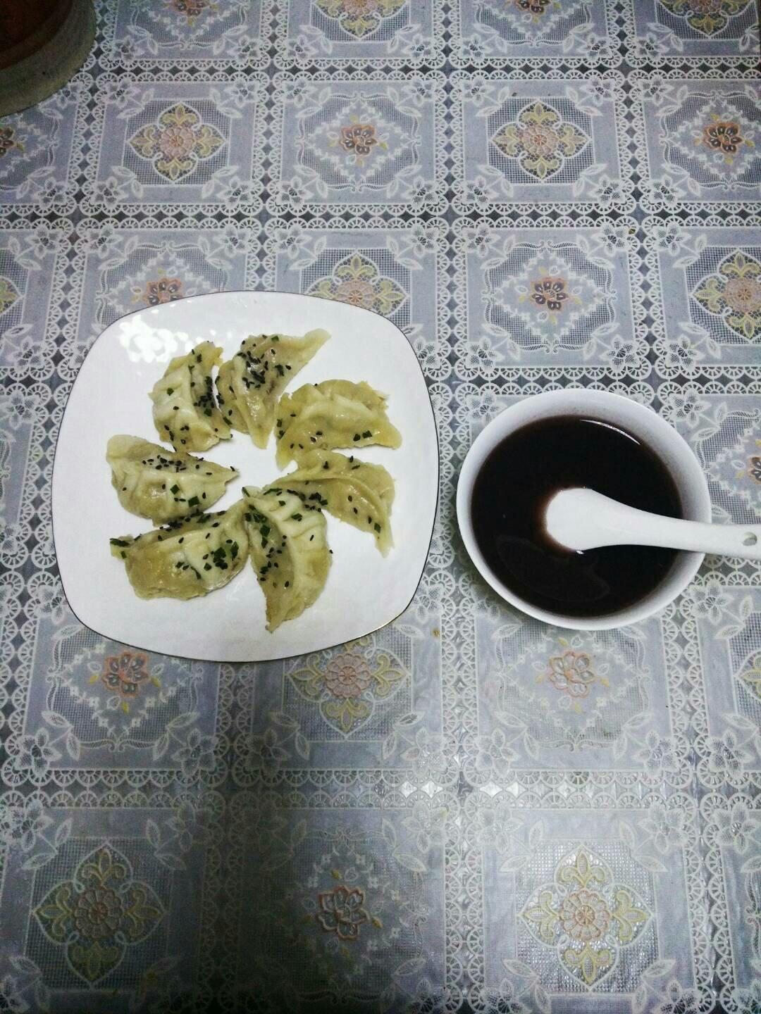 早餐来一锅香脆的生煎饺子