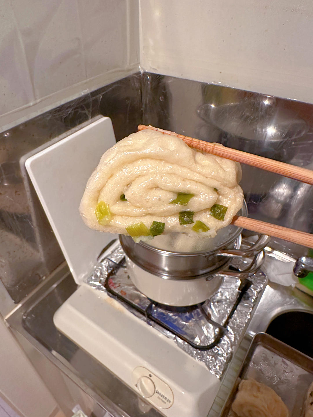 一人暮らしって何か食べよう