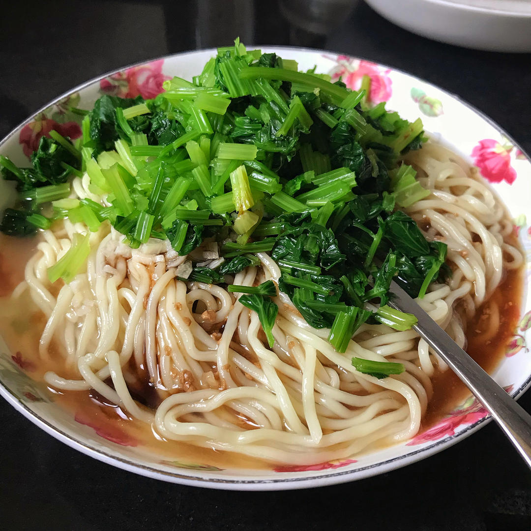 新疆浇汁黄面凉面