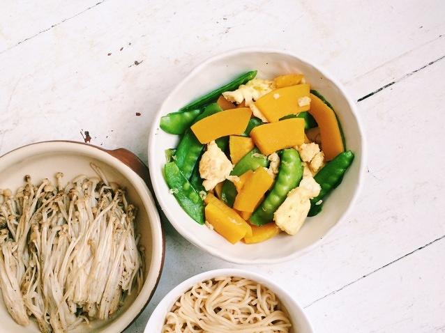 荷兰豆南瓜炒蛋的做法