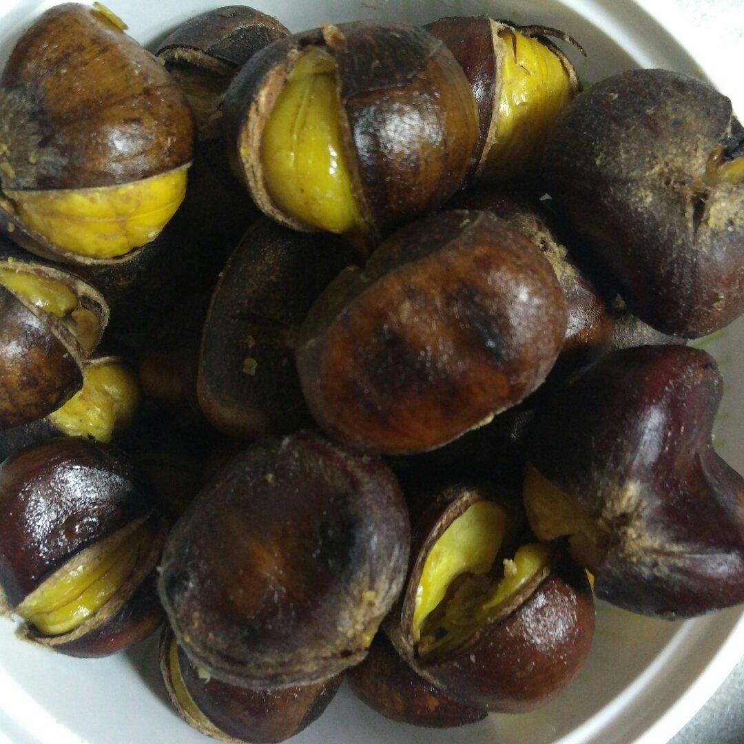 慵懒美丽的栗子