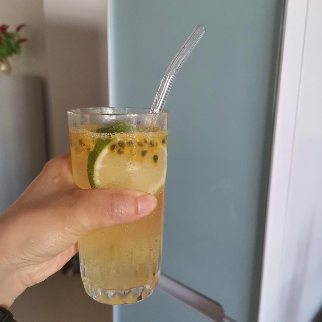 夏日必备🍹酸甜好喝的百香果青柠冰饮❗️