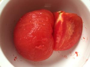 糟辣椒番茄蒸海鲈的做法 步骤2