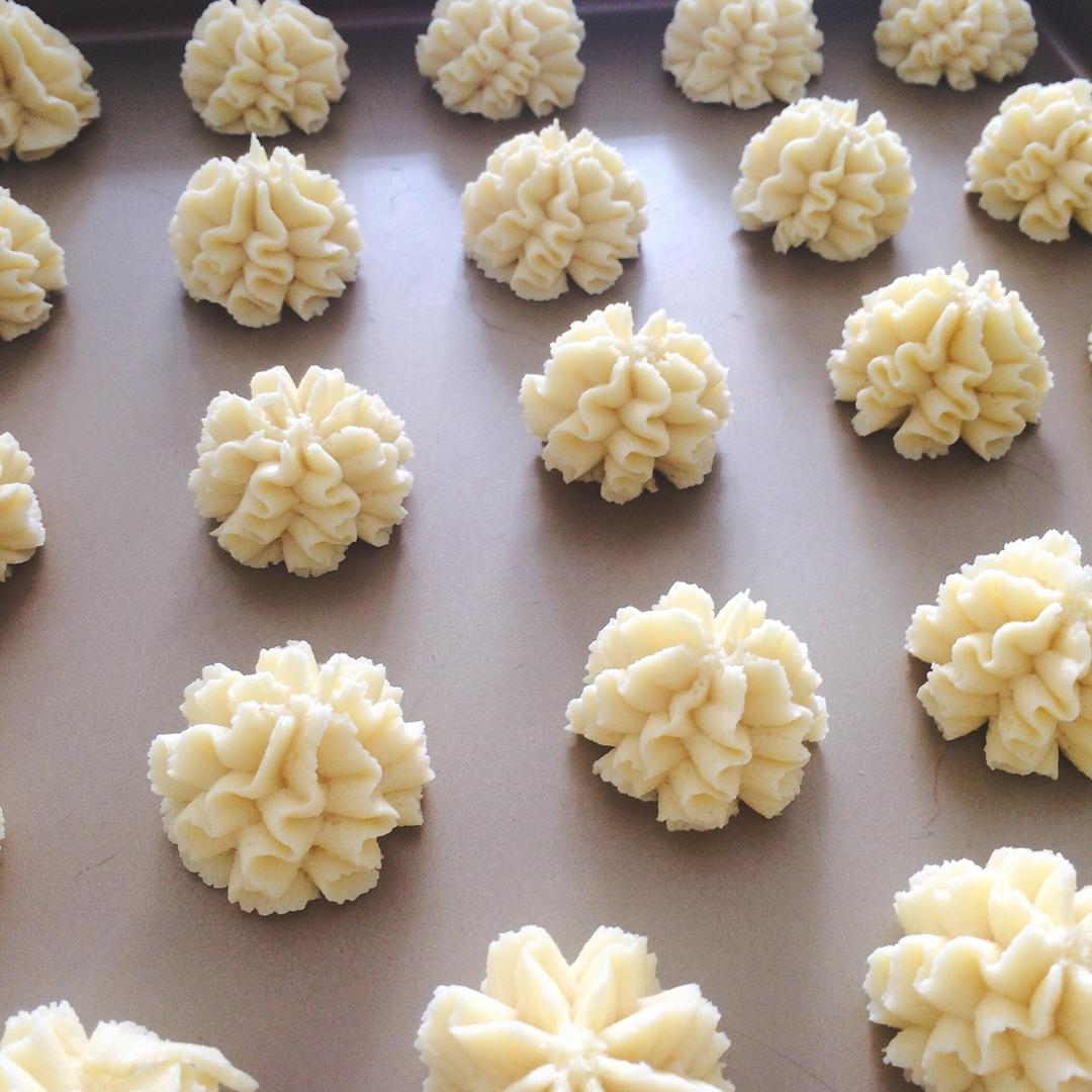 酥到掉渣的网红曲奇 牛油小花 媲美珍妮曲奇