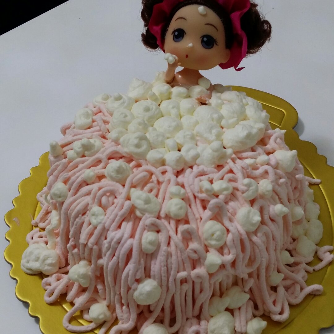 详细步骤制作泡泡浴娃娃蛋糕