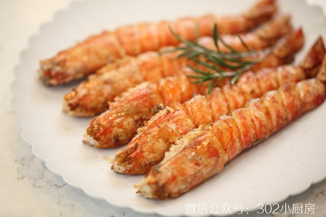 迷迭香煎虾 <302小厨房>的做法