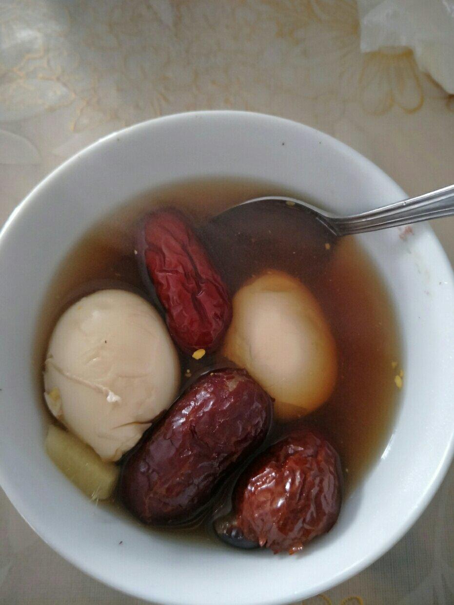 鸡蛋红枣红糖水