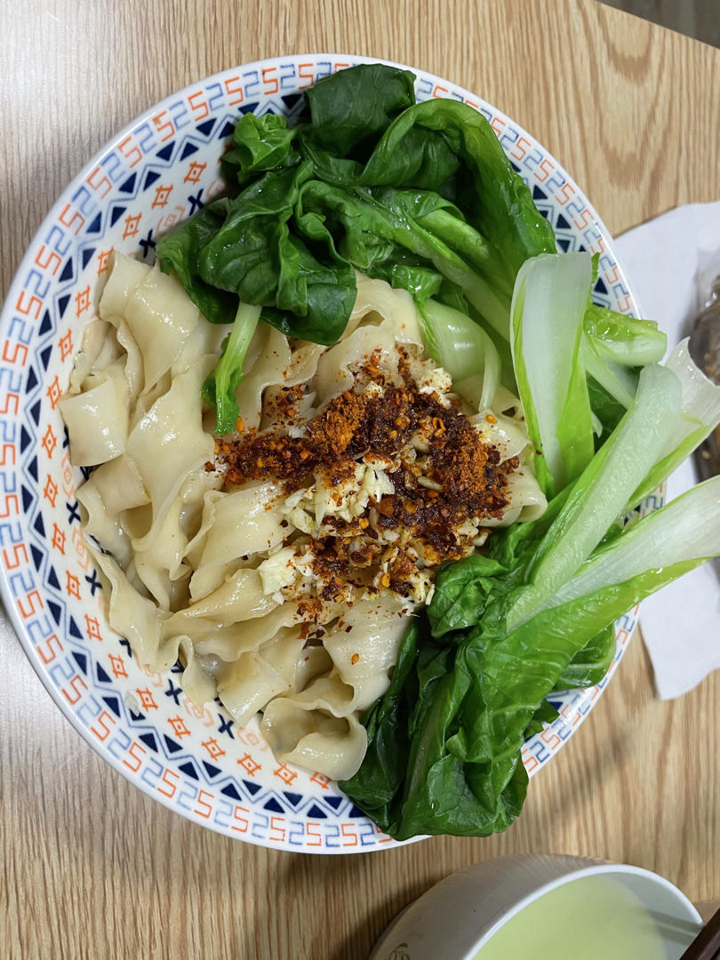 十分钟就能吃上的超简单油泼面