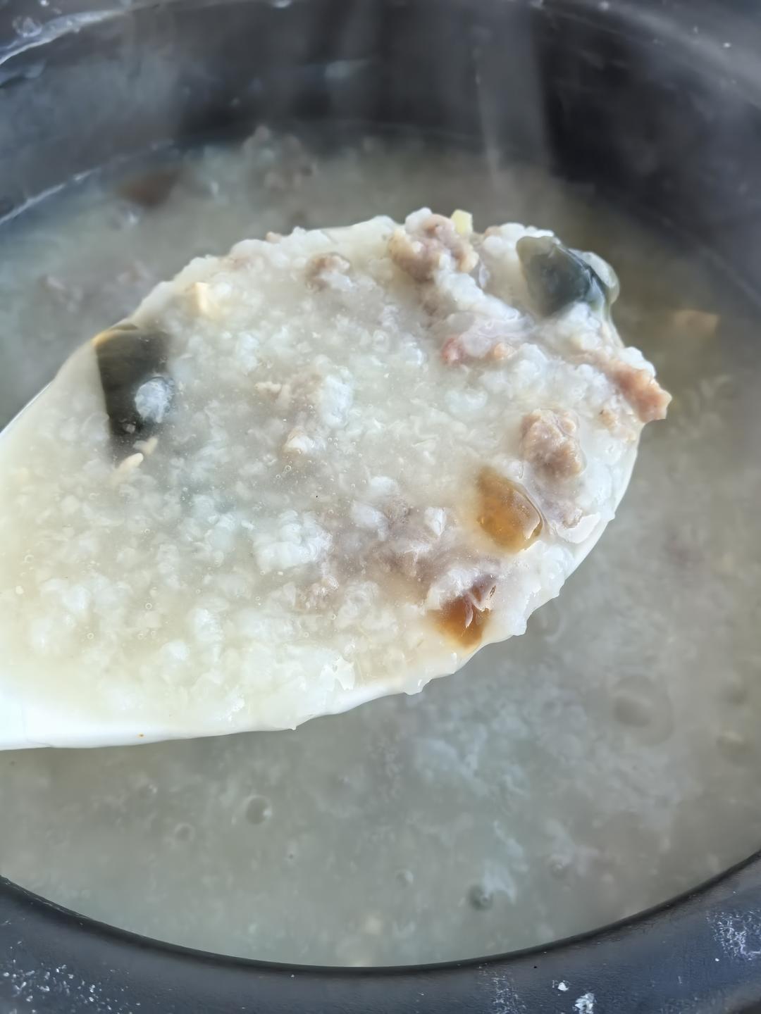 堂妈小厨——超好喝的皮蛋瘦肉粥