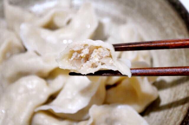 酸菜猪肉饺子（很嫩很多汁！）