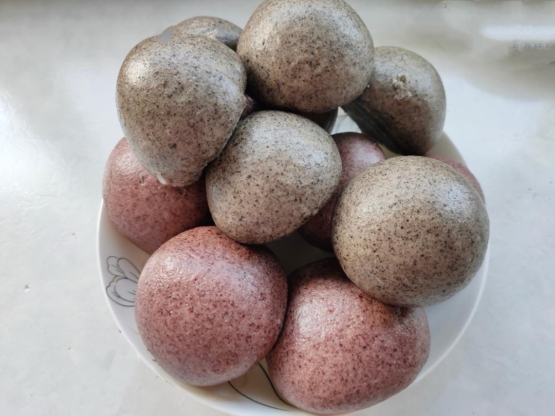 黑米粉刀切馒头