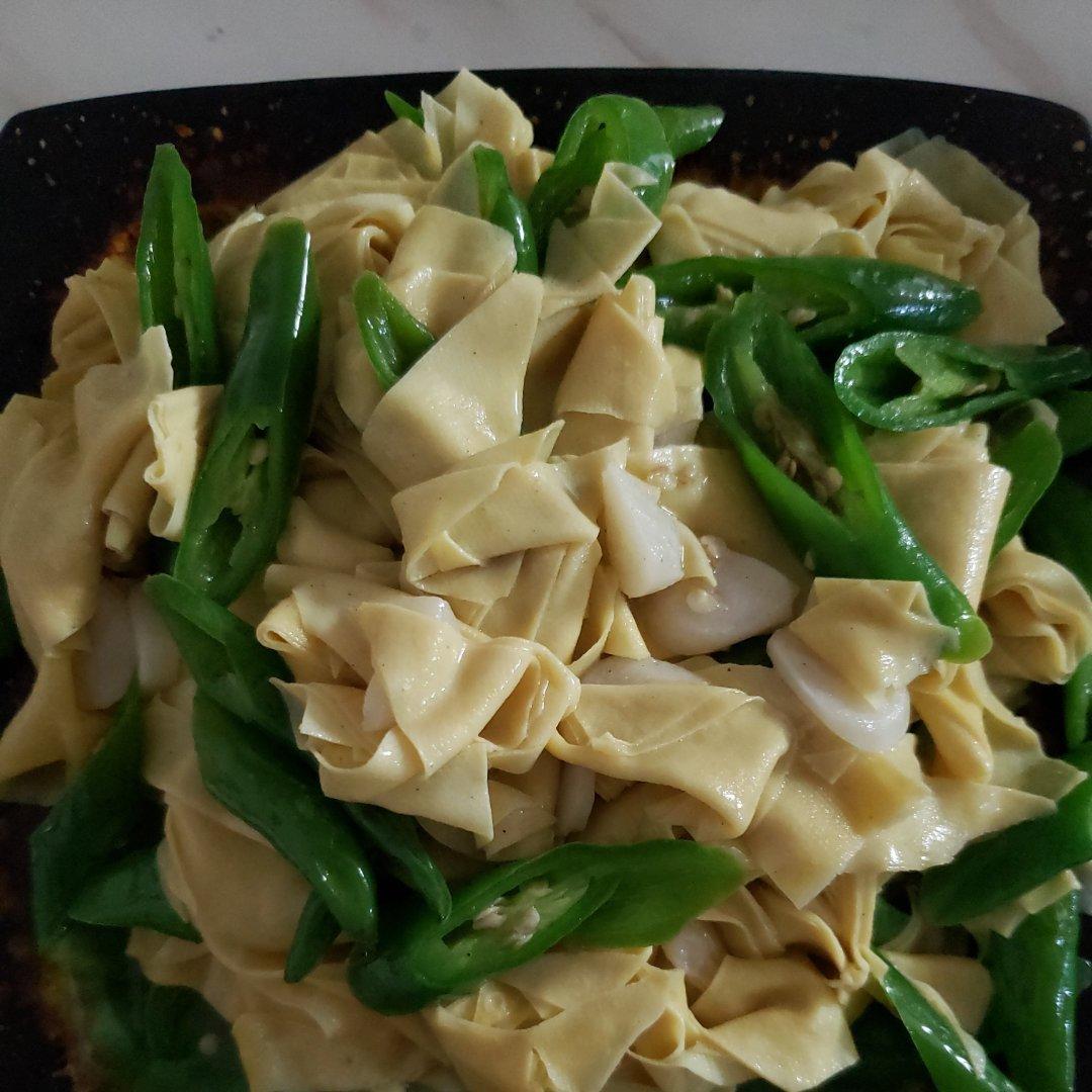 尖椒炒干豆腐