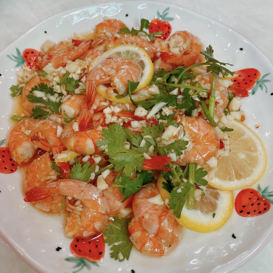 泰式柠檬虾----酸酸甜甜就是我！