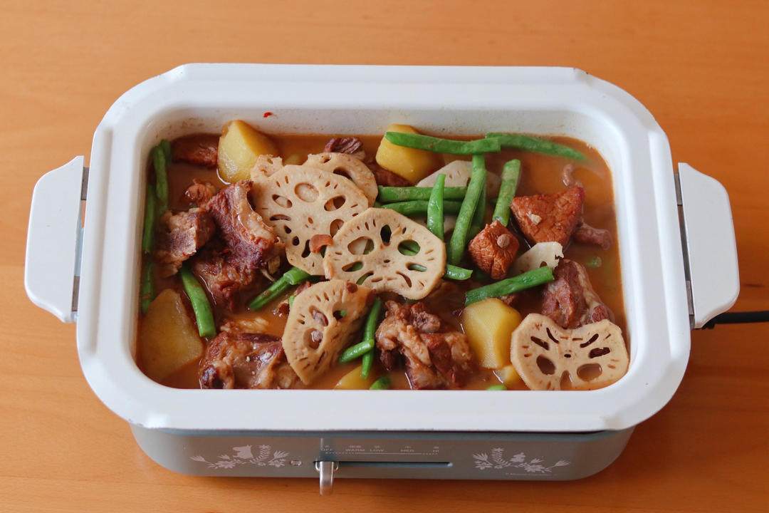 酱香排骨和卷子一锅烩