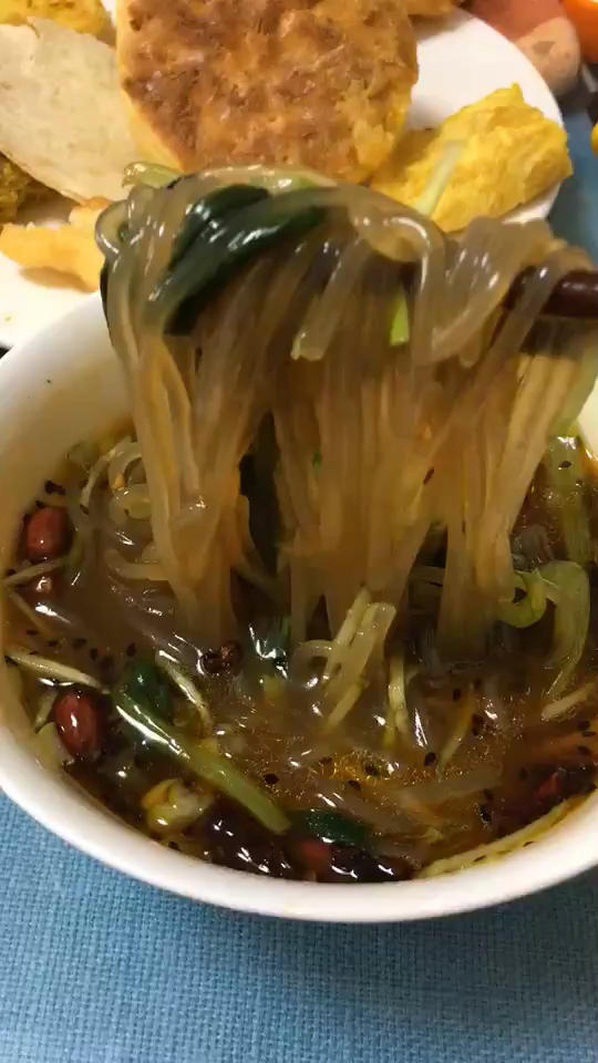 自制酸辣粉，比买的好吃十倍不止