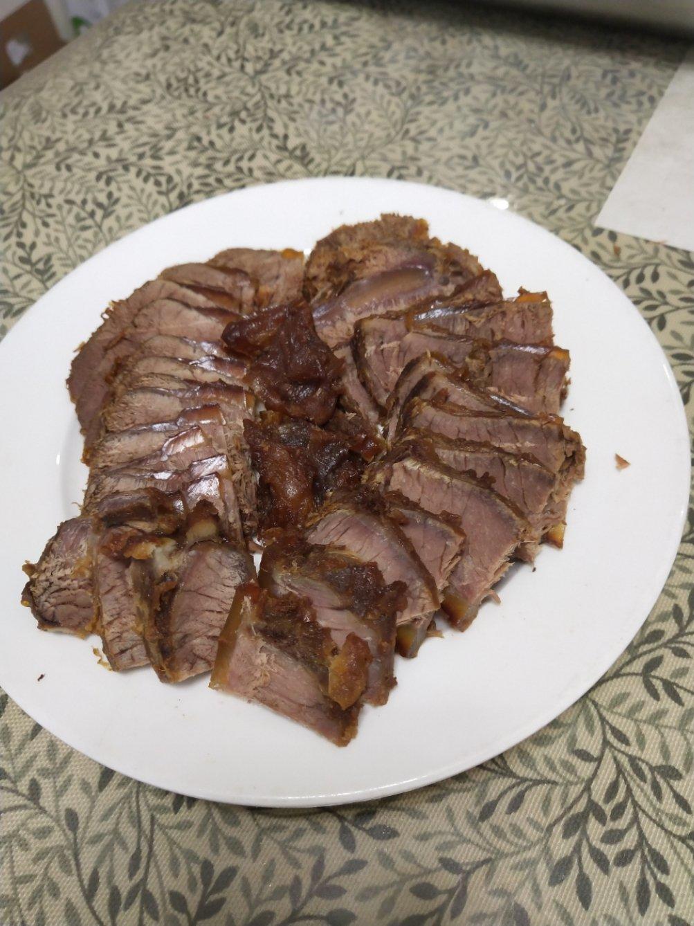 卤牛肉