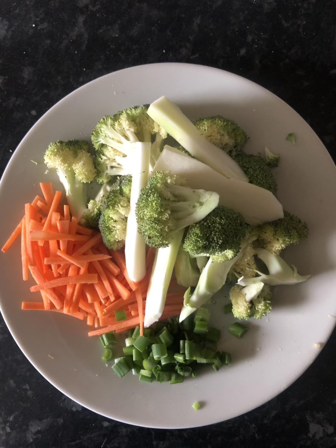 家常橄榄菜肉拌面