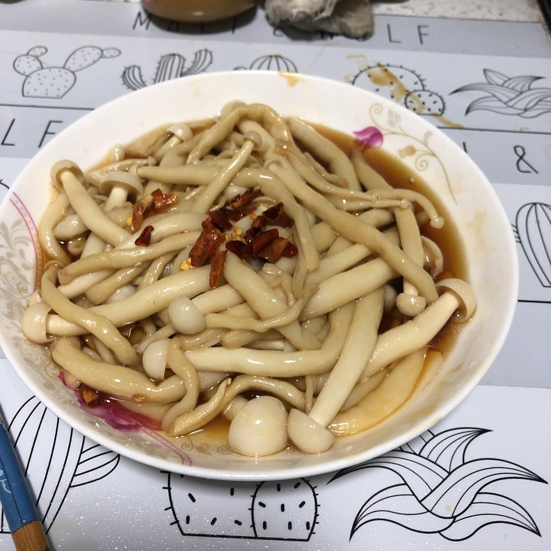 艽号球做的葱油白玉菇海鲜菇微波炉快手版