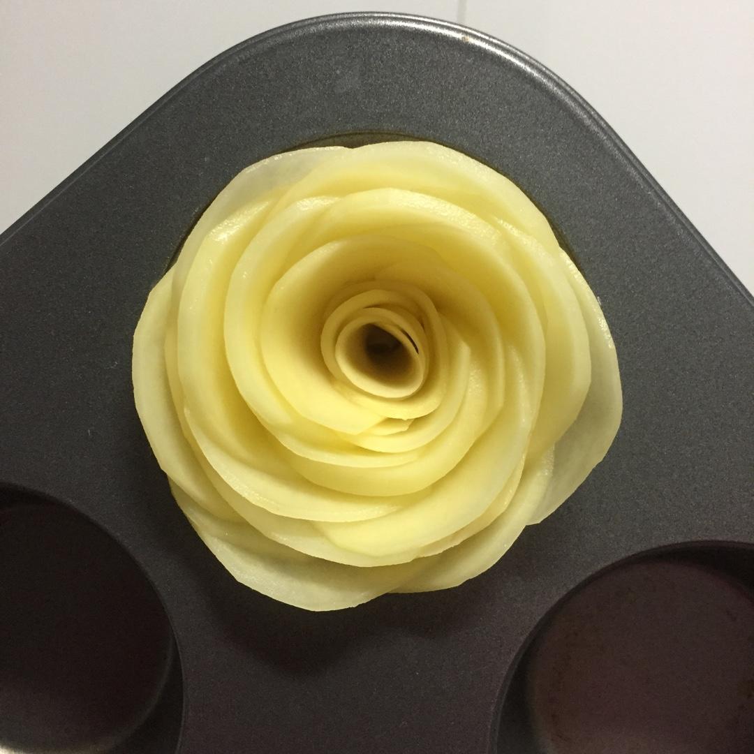 小清新与重口味并存的烤土豆玫瑰花