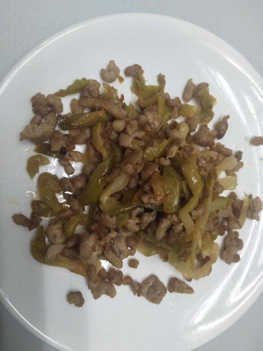 我家外婆的肉丝炒榨菜……