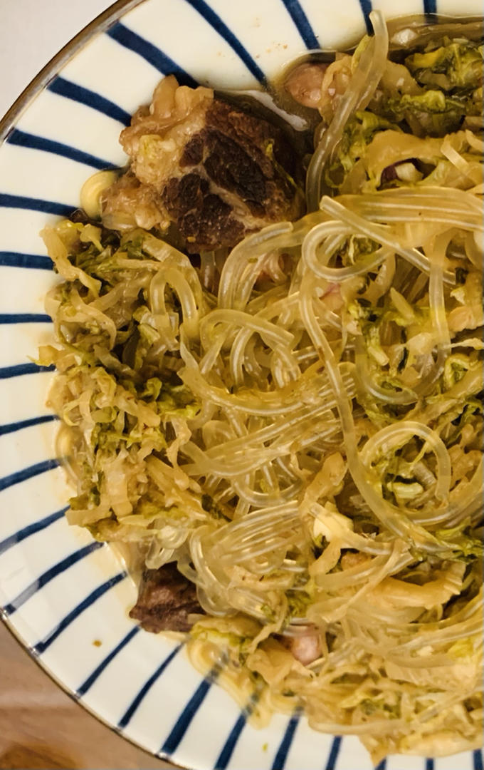 东北酸菜猪肉炖粉条