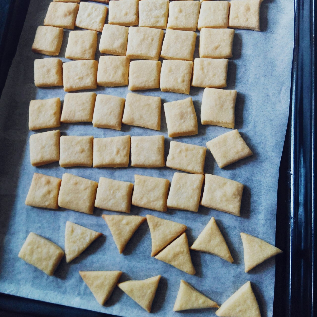 牛奶方块小饼干（烤箱做饼干）