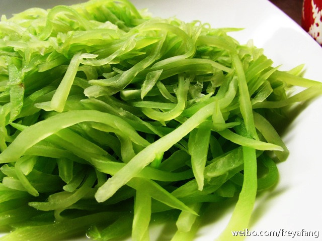 清炒莴笋丝