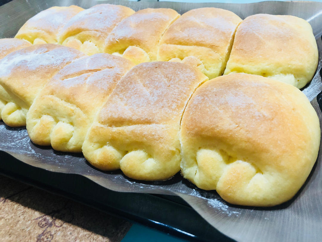 消耗淡奶油 | 纯奶油中种面包卷卷