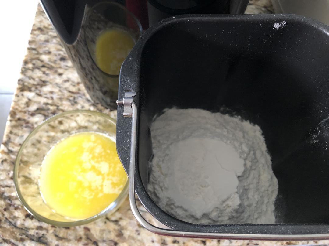 纯奶手撕吐司的做法 步骤1