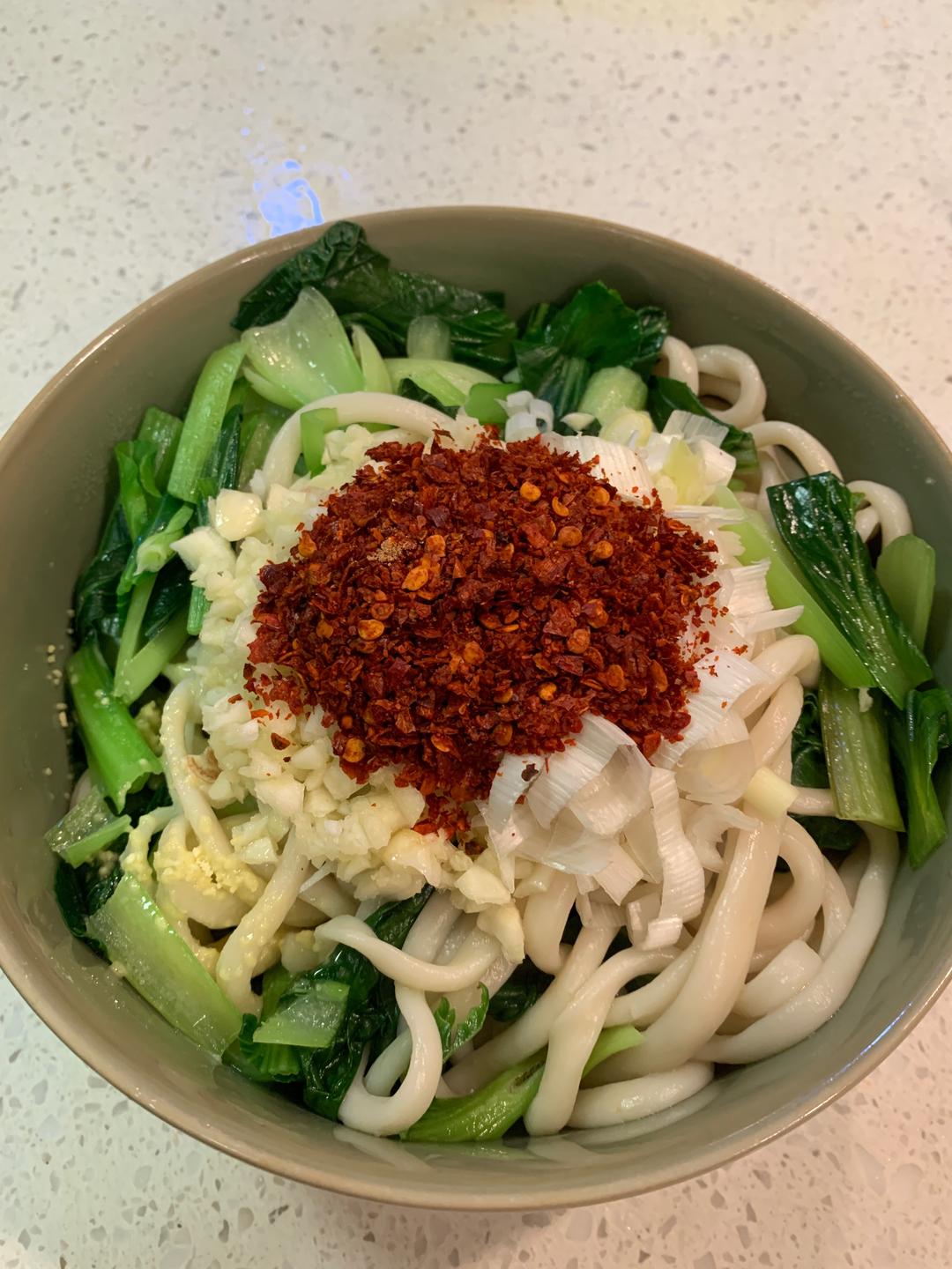 拉条子拌面(油泼面)的做法