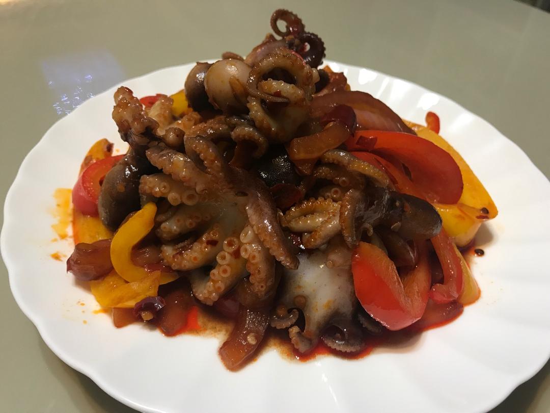 小鸟喜欢吃西瓜做的香辣八爪鱼(虾)